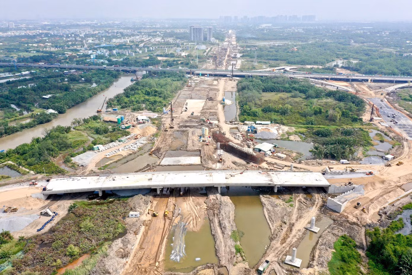 Giải ngân đầu tư công: Vì sao chậm và làm sao để tăng tốc?