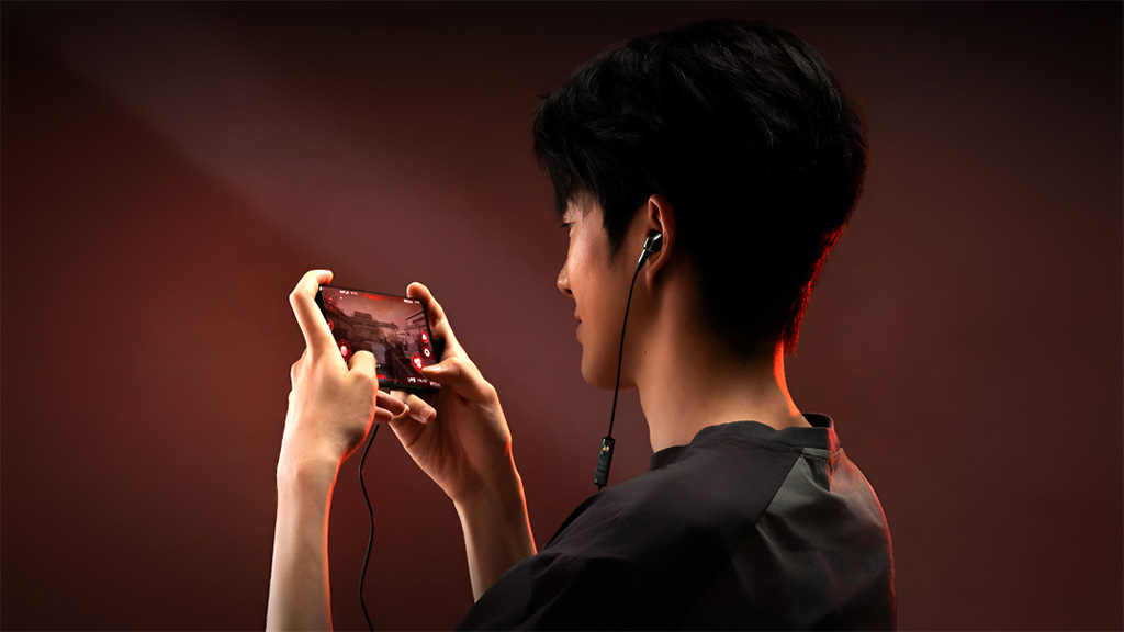Edifier Hecate Dual Engine Pro: Tai nghe 3 driver hybrid cho game thủ ngân sách