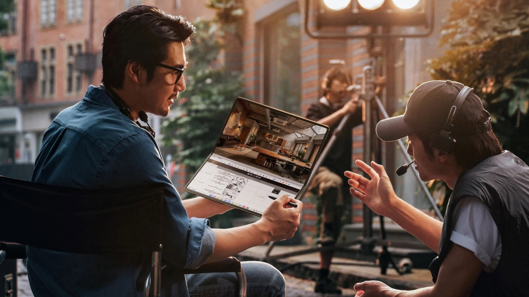 Huawei MateBook Fold thế hệ 2: laptop màn hình gập cho người làm nội dung di động?