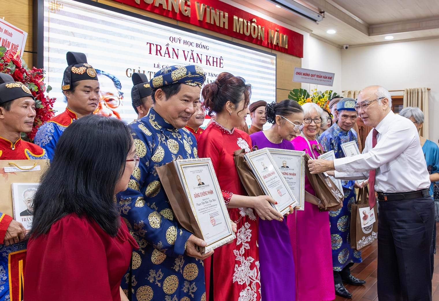 Giải thưởng Trần Văn Khê: Vinh danh người giữ mạch nguồn âm nhạc dân tộc