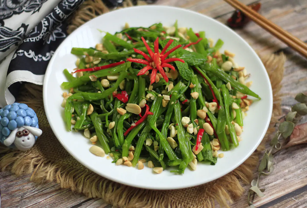 3 loại rau lá xanh mùa hè giúp tiêu hóa nhẹ bụng, phòng táo bón