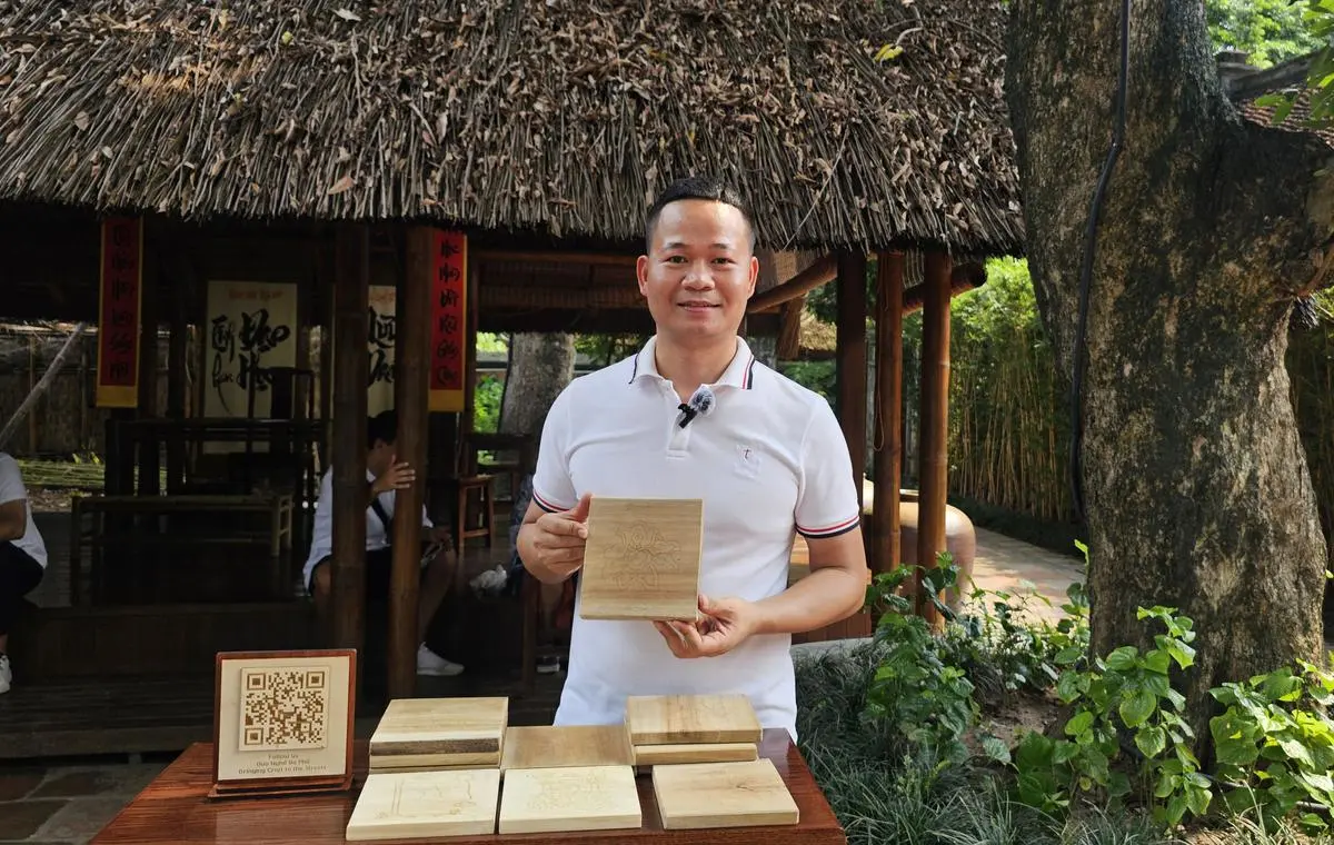 Những nghệ nhân gỗ giữ lửa truyền thống qua từng thế hệ
