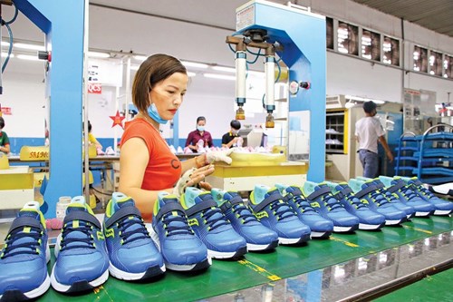 Thuế quan Mỹ 12,5% buộc doanh nghiệp Việt xoay trục xuất khẩu