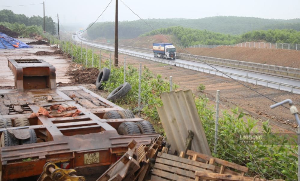 Cao tốc Việt Nam gấp gáp tiến độ trong vòng vây thiếu vốn và vật liệu