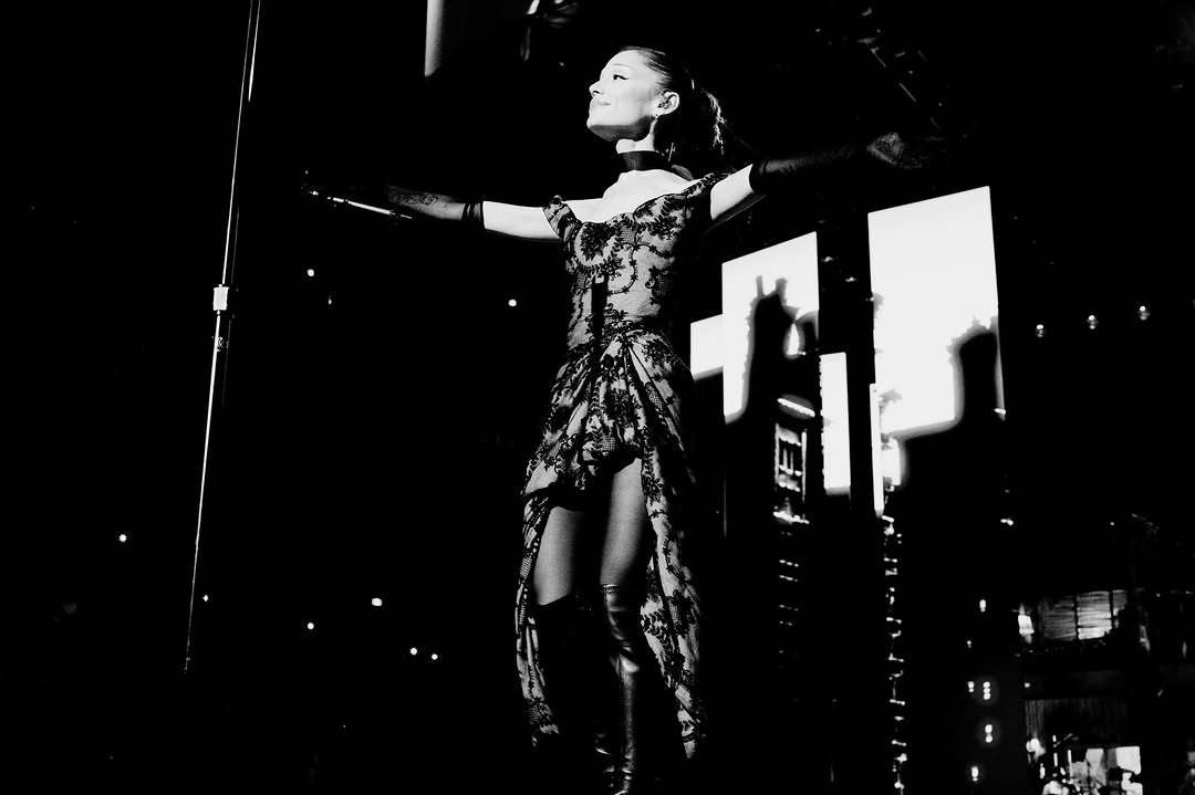 Ariana Grande và ‘Petal’: Lột xác khỏi khuôn mẫu pop để tự cứu mình