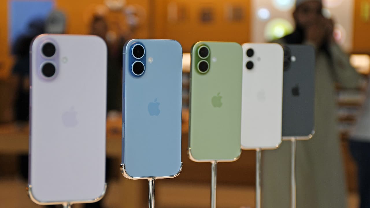 iPhone 17 vs iPhone 18: Buy Now or Wait?