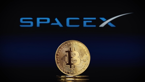 SpaceX doanh thu tăng 92%: Starlink và hợp đồng AI đổi vai trò công ty tên lửa