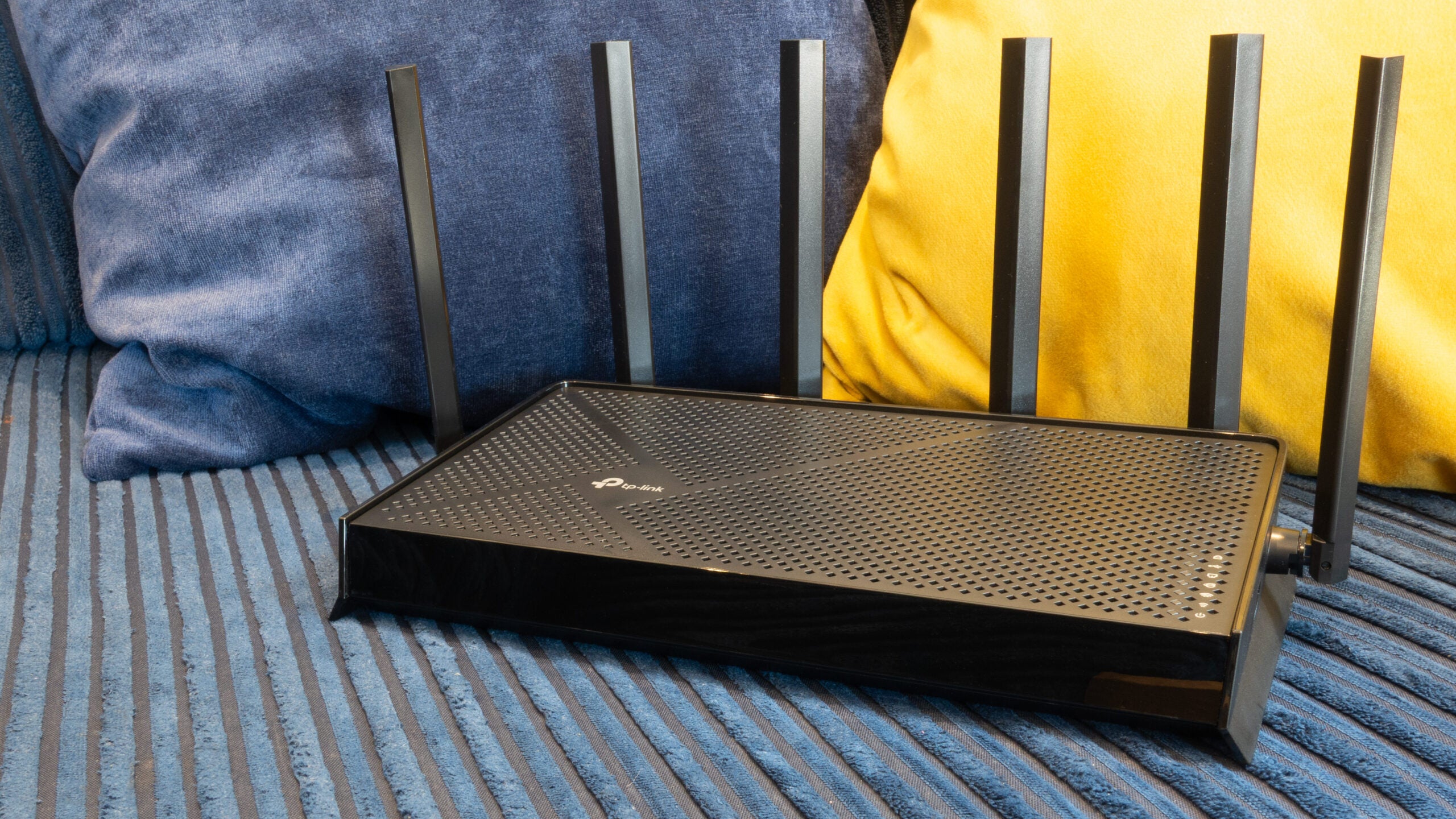 ASUS RT-BE55 vs TP-Link Archer BE400: Best Budget Wi‑Fi 7 Value