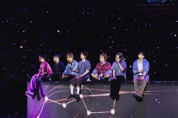 BTS và cú đổi lời rap thách thức Grammy, khẳng định ‘Born in Korea’