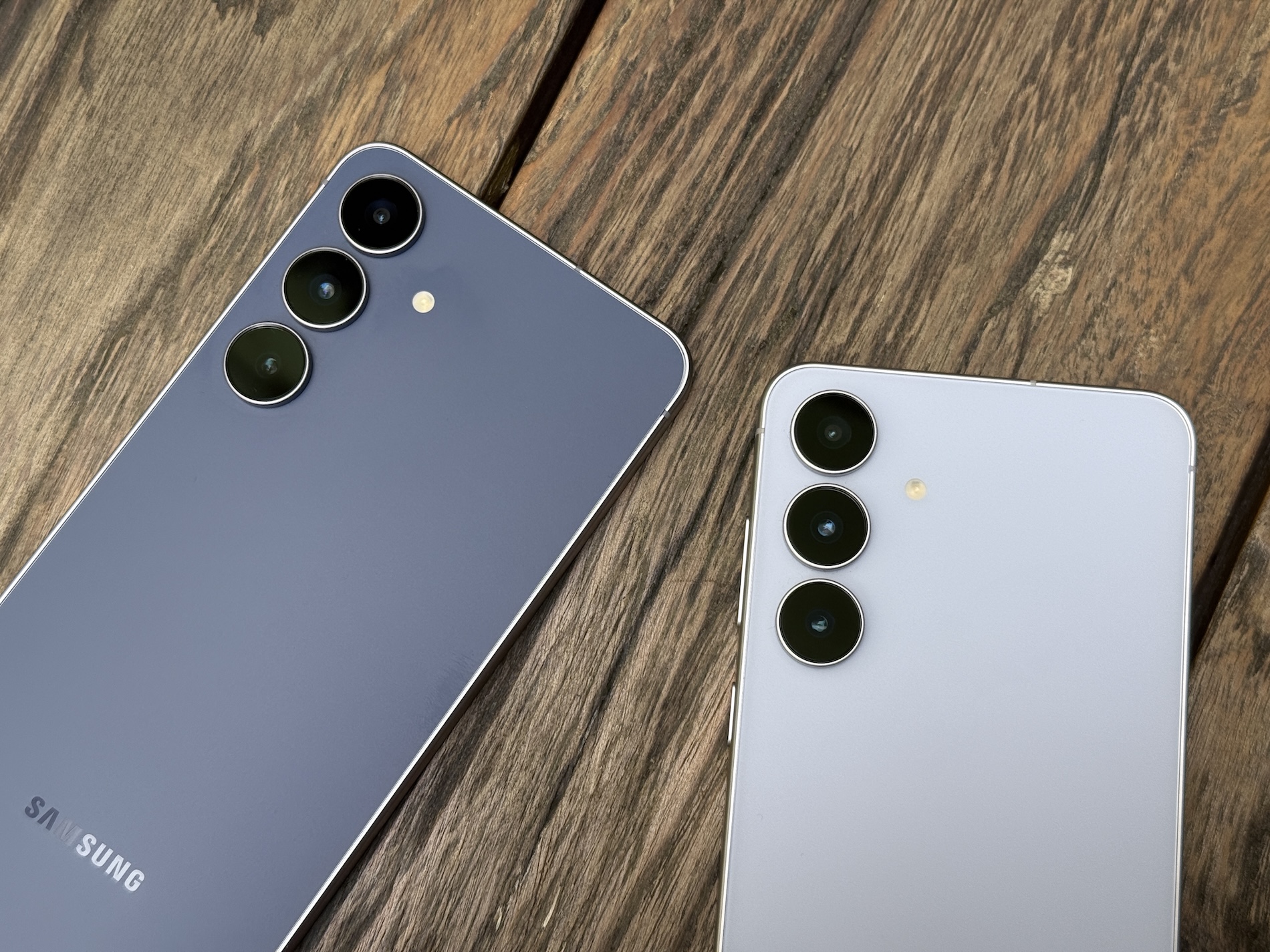 Samsung Galaxy S26 FE Leak: Vertical Cameras and Exynos 2500 Target Budget Buyers