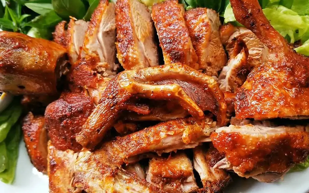 Những lựa chọn protein nhẹ nhàng cho mùa hè: Trứng, gà, đậu hũ và sữa chua