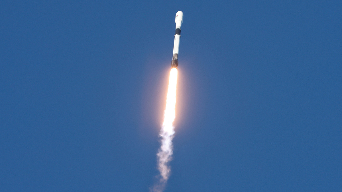 SpaceX lỗ ròng dù Starlink và AI tăng trưởng bùng nổ