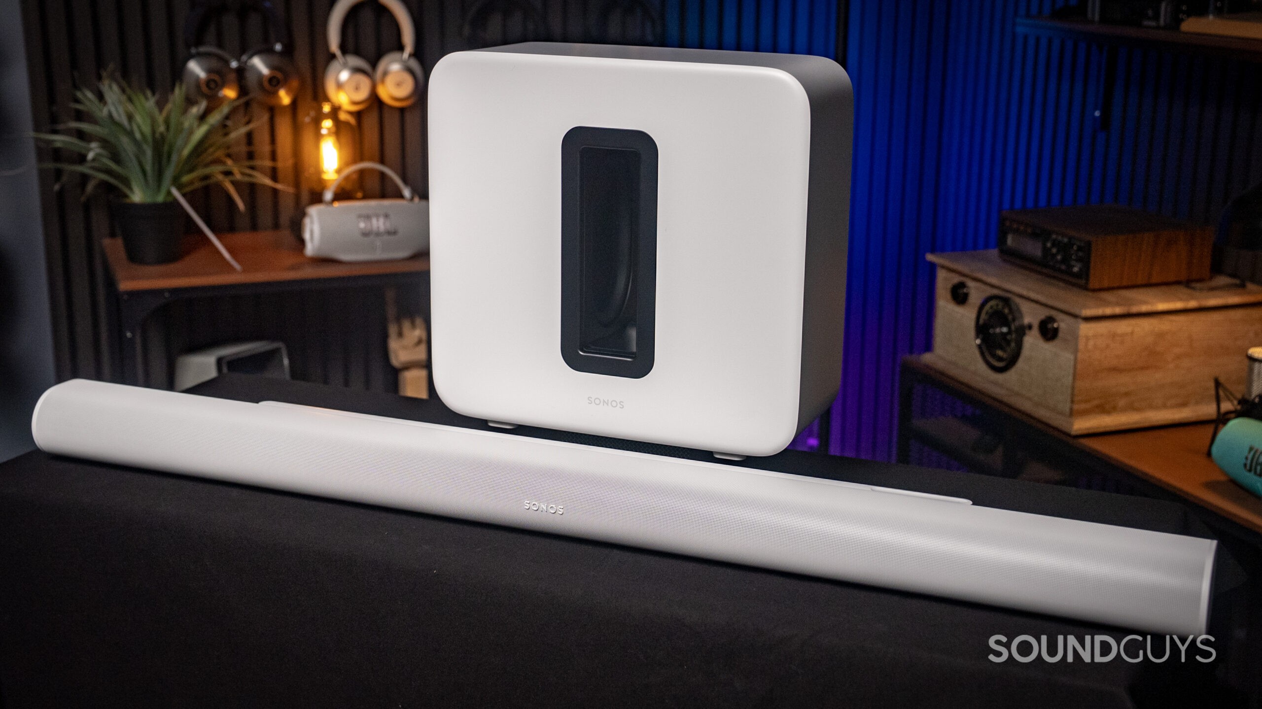 Soundbar vs Speaker Package: Choosing Your Best Home Theater System