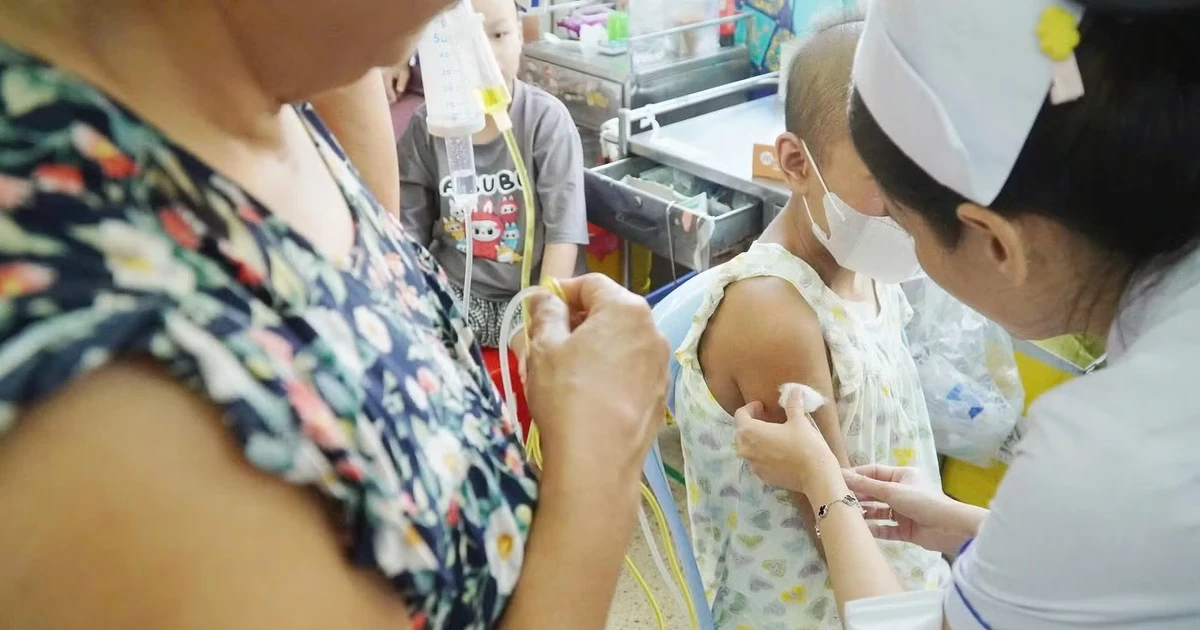 Bác sĩ ung thư: Đúng xét nghiệm quan trọng hơn xét nghiệm nhiều