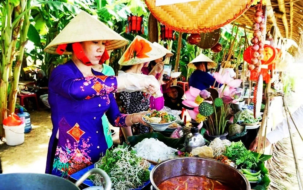 Ngày hội tôn vinh mỳ Quảng ở Đà Nẵng: khi quà quê bước lên hàng di sản