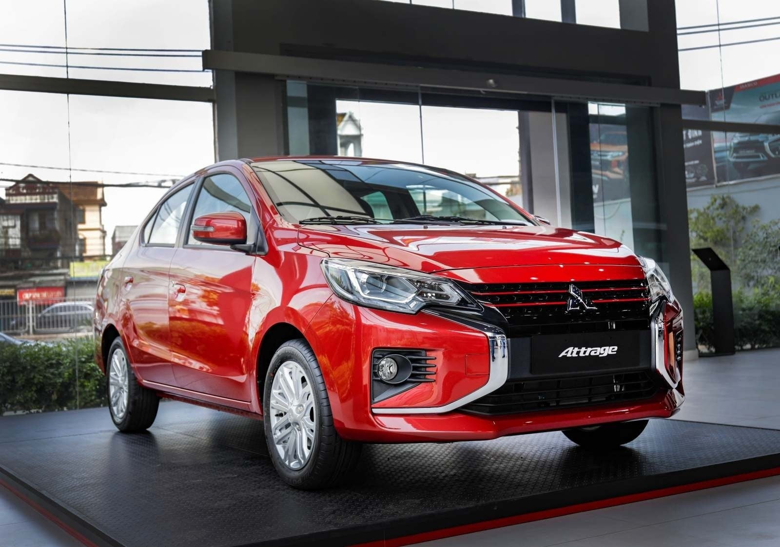 So sánh 4 mẫu sedan xăng dưới 500 triệu: Attrage, Soluto, Mazda2 hay Accent?