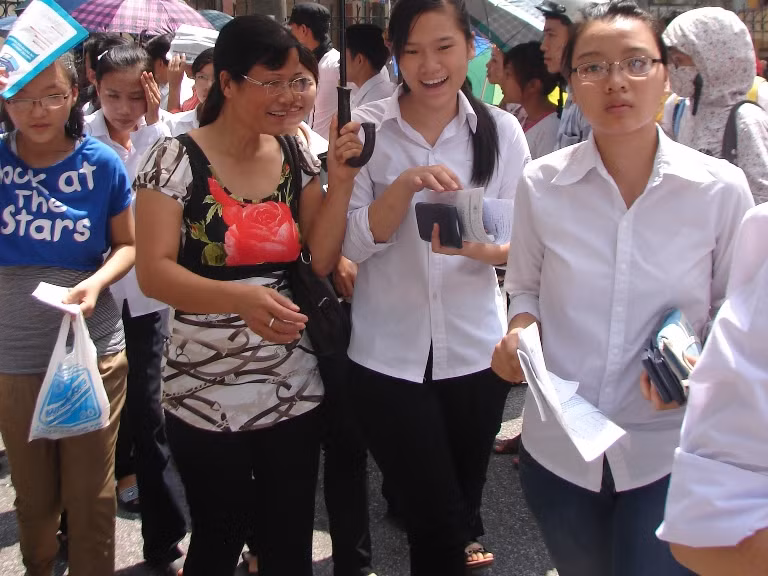 Thủ tướng cắt giảm kỳ thi: Cơ hội chữa tận gốc bệnh thành tích