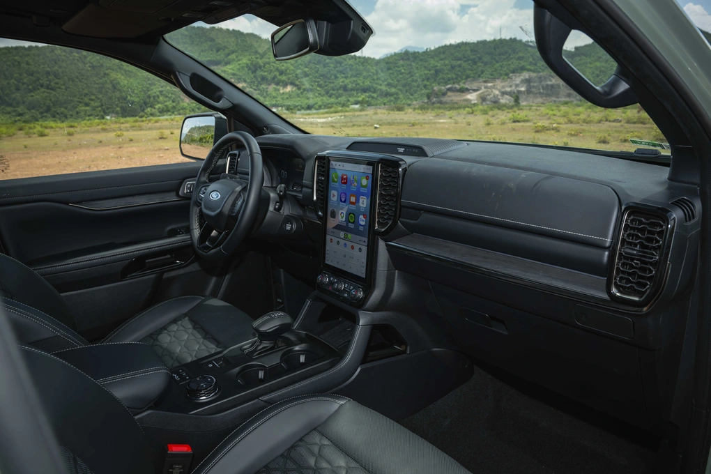 SUV 7 chỗ trong tầm giá 1,6 tỷ: chọn xăng, hybrid hay điện?