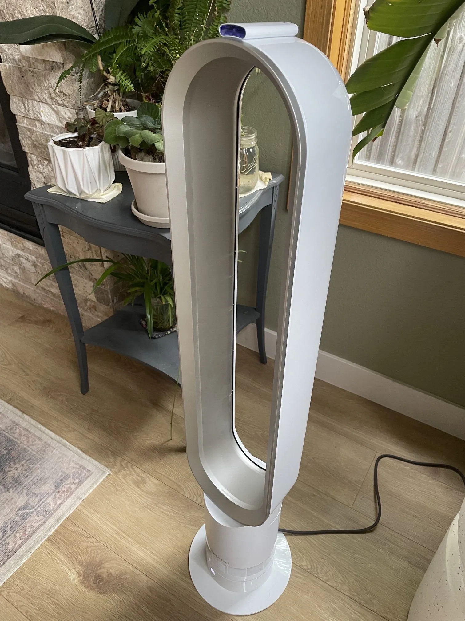 Dyson Cool Tower Fan Review: Quiet Power for Cozy Rooms