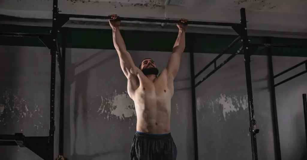 Pull-Ups vs Cable Rows: The Definitive Beginner's Guide to a Wider Back