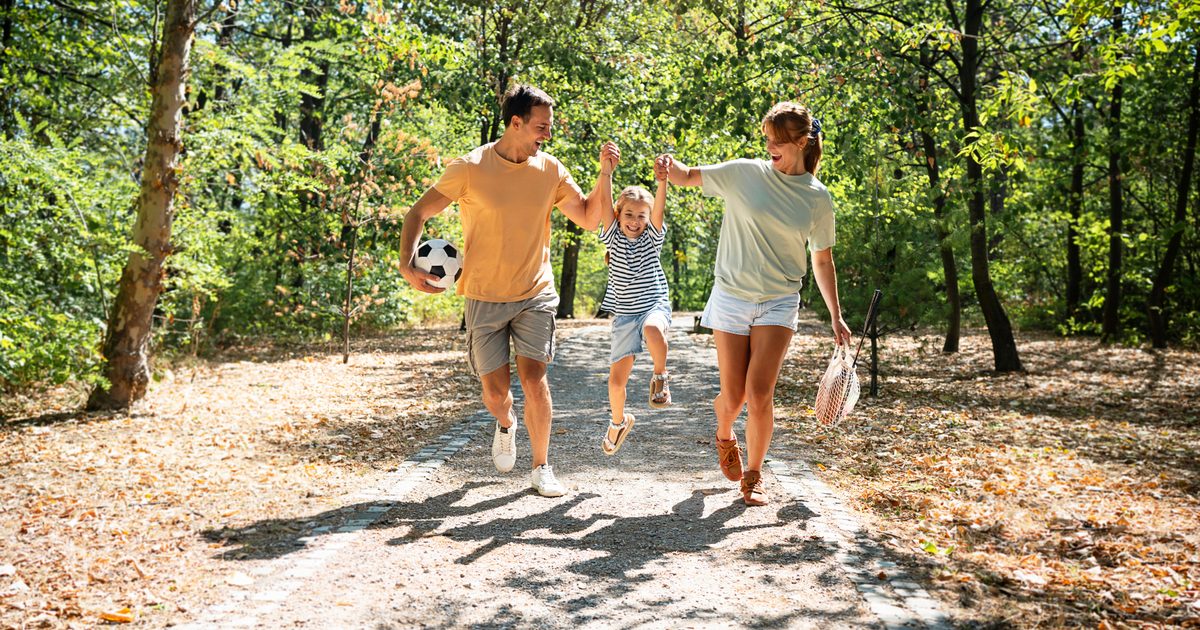 Less Scheduling, Better Parenting: Why Unstructured Summers Help Kids Thrive