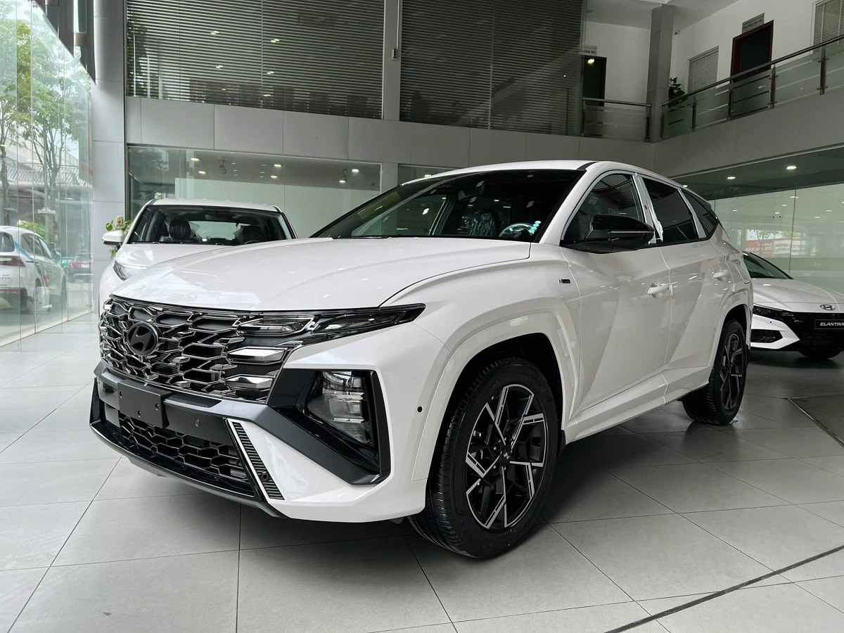 Hyundai Tucson và Mazda CX-5 giảm sốc: ai thắng cuộc chiến giá?