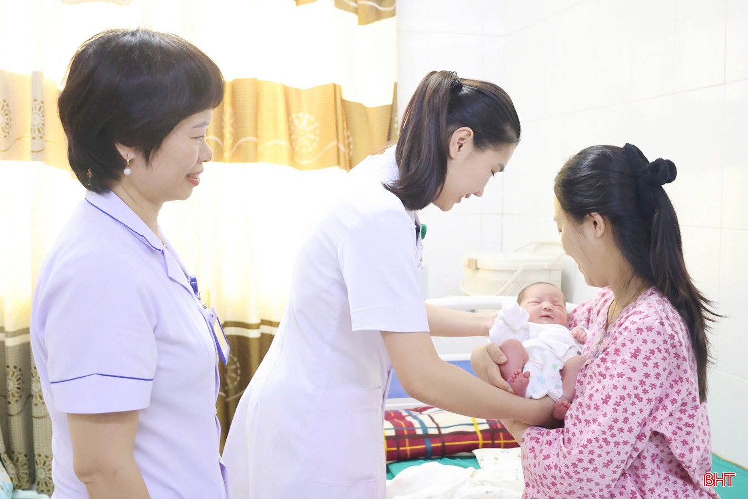 Sữa non trong 60 phút đầu đời: nền miễn dịch tự nhiên cho trẻ sơ sinh