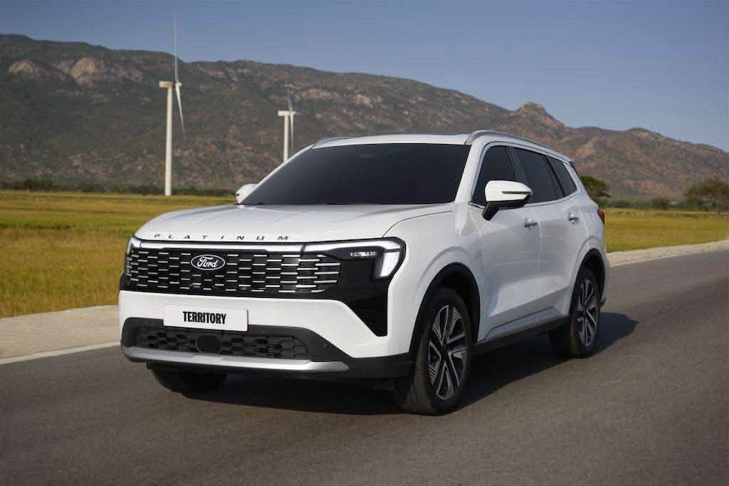 Loạt xe mới tháng 7: Từ xe điện đô thị đến SUV địa hình
