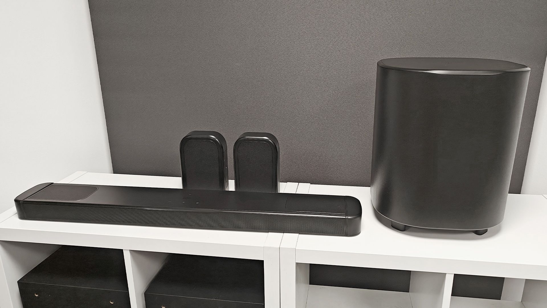 Soundbar vs Speaker Package: Choosing Your Best Home Theater System