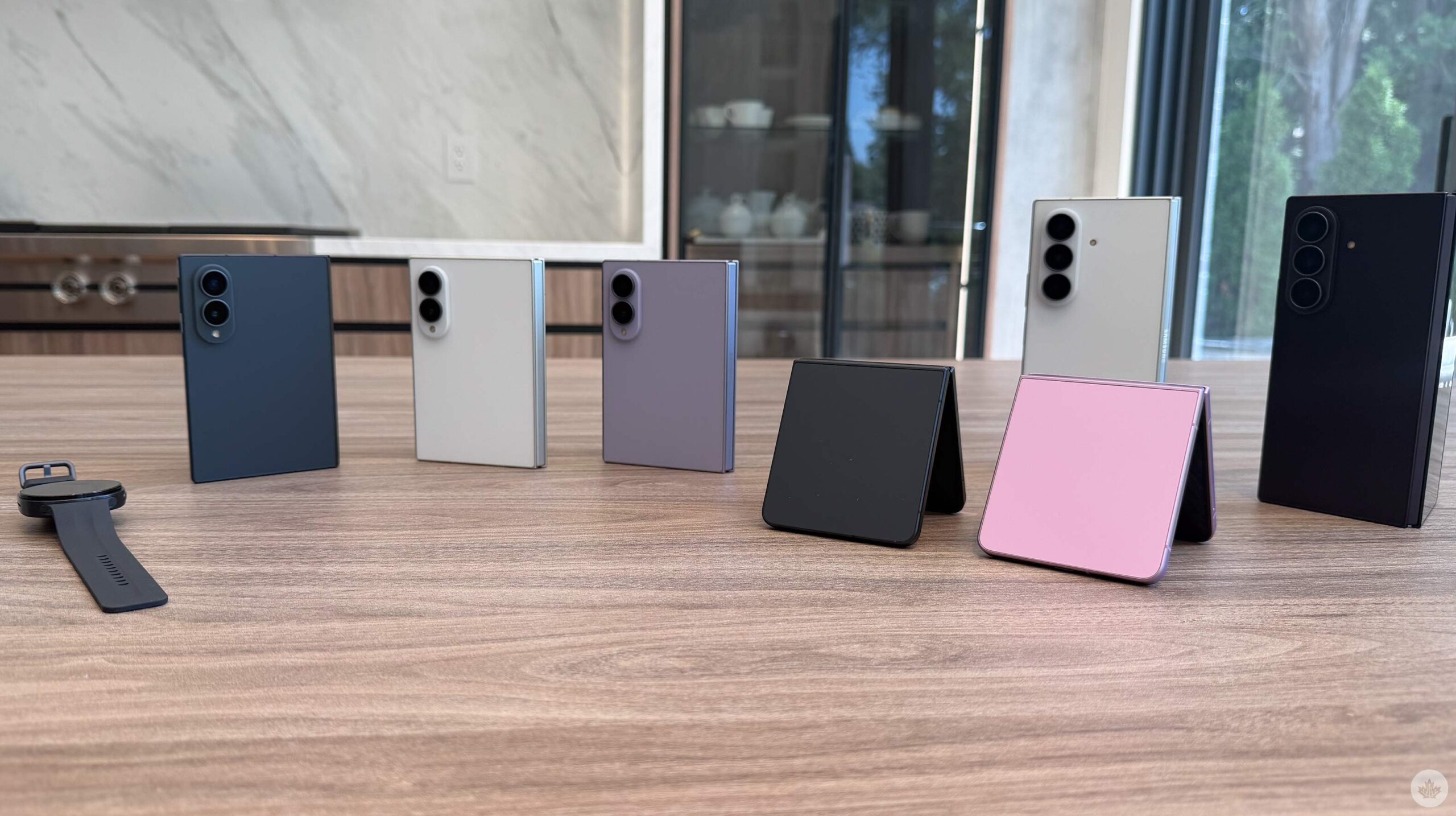 Galaxy Z Fold 8 có nếp gấp tốt hơn? So sánh chi tiết với OPPO Find N6