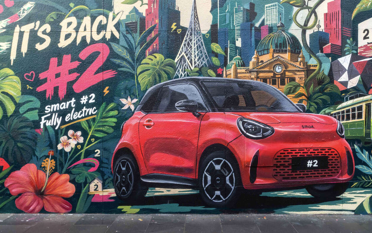 Compact Electric City Cars Are Making a Comeback