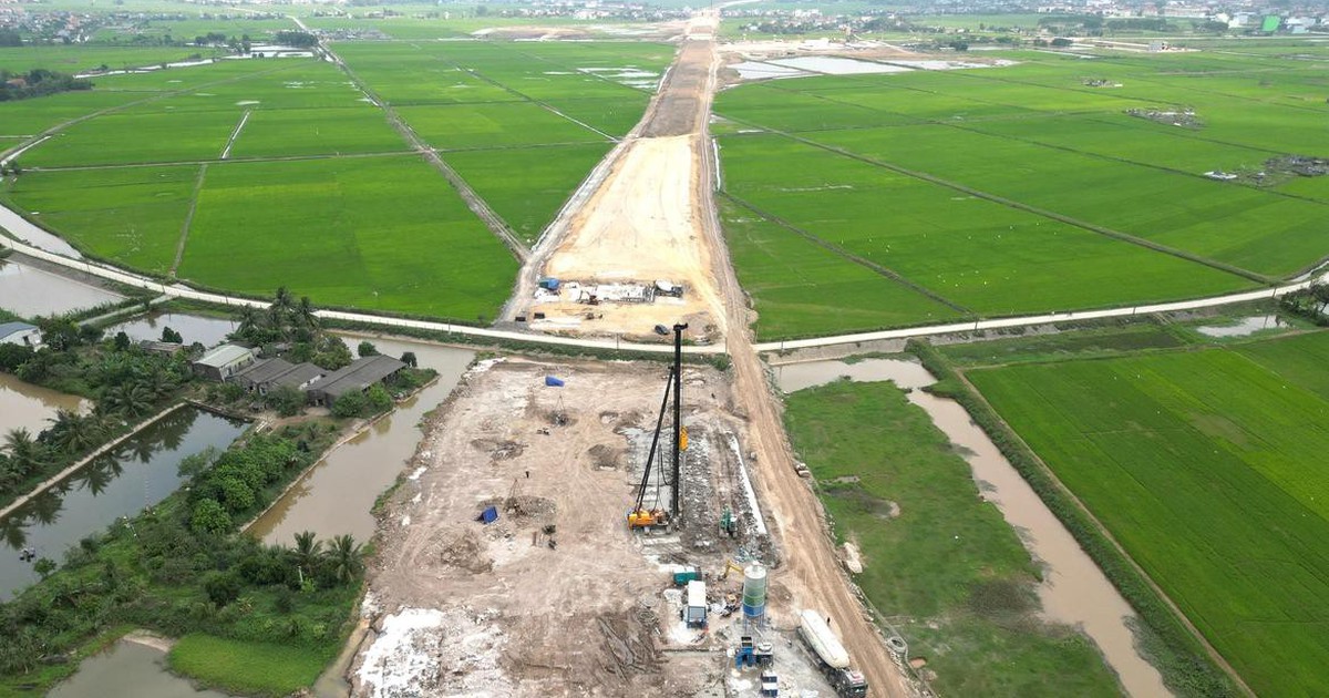 Thiếu vật liệu thi công bóp nghẹt tiến độ hai tuyến cao tốc trục dọc Bắc