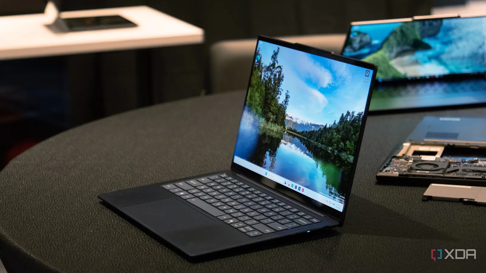 Three Strong Laptop Deals Under 850: Lenovo, Geekom, and HP Compared