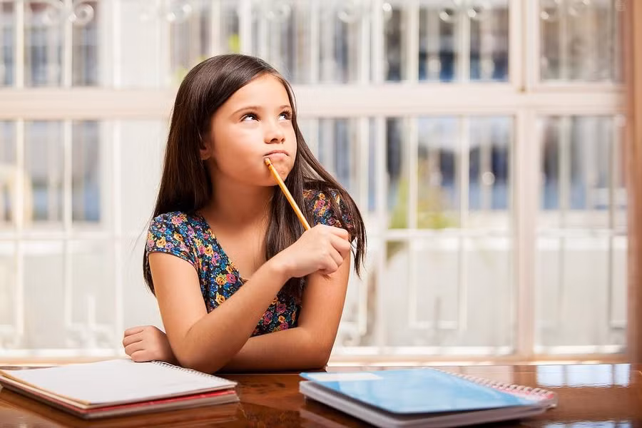 Khi con nói dối về kết quả học: lỗi không thuộc về một mình trẻ