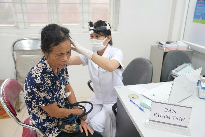 Khám sức khỏe định kỳ cho toàn dân: từ chữa bệnh sang phòng bệnh