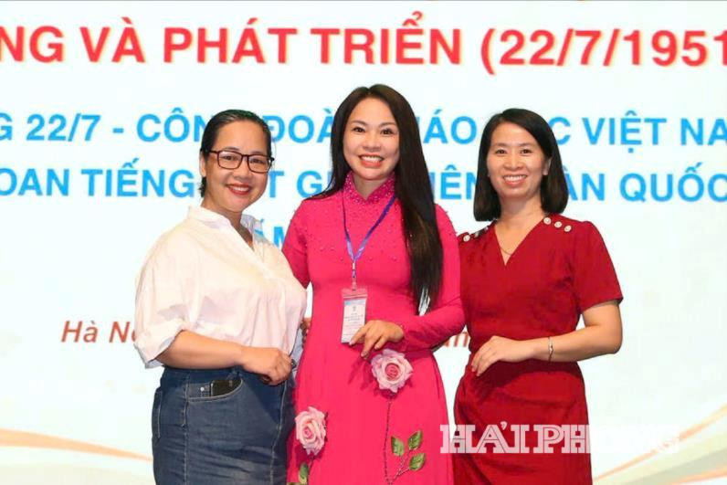 Giáo viên âm nhạc tỏa sáng: từ bục giảng đến sân khấu liên hoan