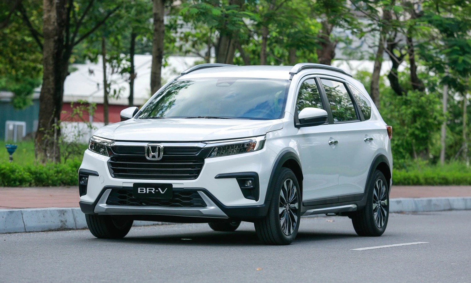 Honda HR-V ưu đãi tháng 8: giảm giá và bảo hành 10 năm có đáng xuống tiền?