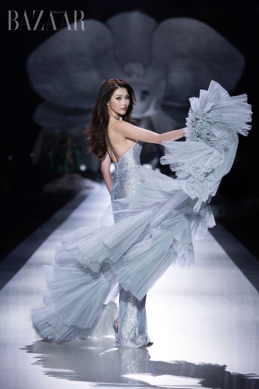 Hoàng Thùy, Kỳ Duyên, Lan Khuê và cú thăng hạng của haute couture Việt