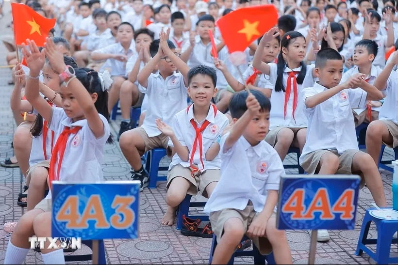 Lịch tựu trường và khai giảng mới: Phụ huynh cần chuẩn bị gì
