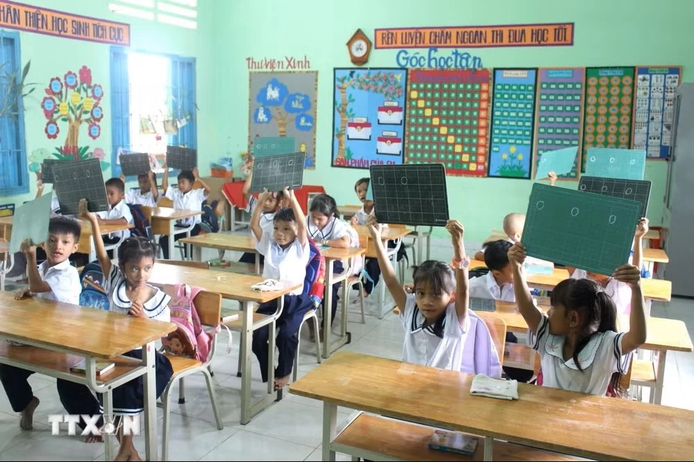 Lịch tựu trường và khai giảng mới: Phụ huynh cần chuẩn bị gì