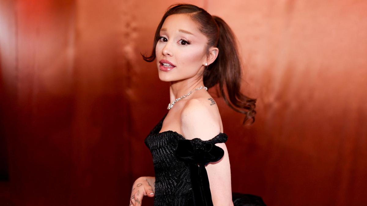 Ariana Grande’s Chicago Speech Shows Why Pop Stars Need the Mic Back
