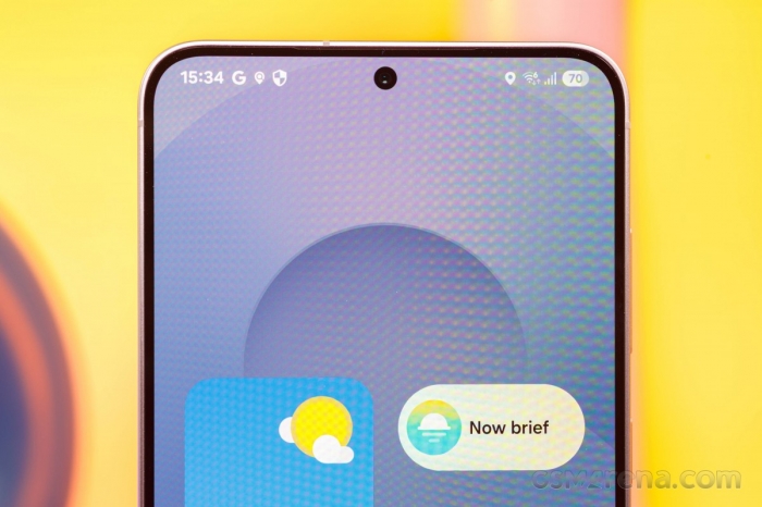 Galaxy S25 Plus vs iPhone 17 Pro Max: Flagship nào đáng tiền hơn?