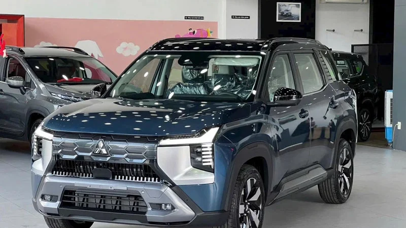 Mitsubishi Destinator giảm 80 triệu: Có đủ lực đấu CX-5 và Tucson?