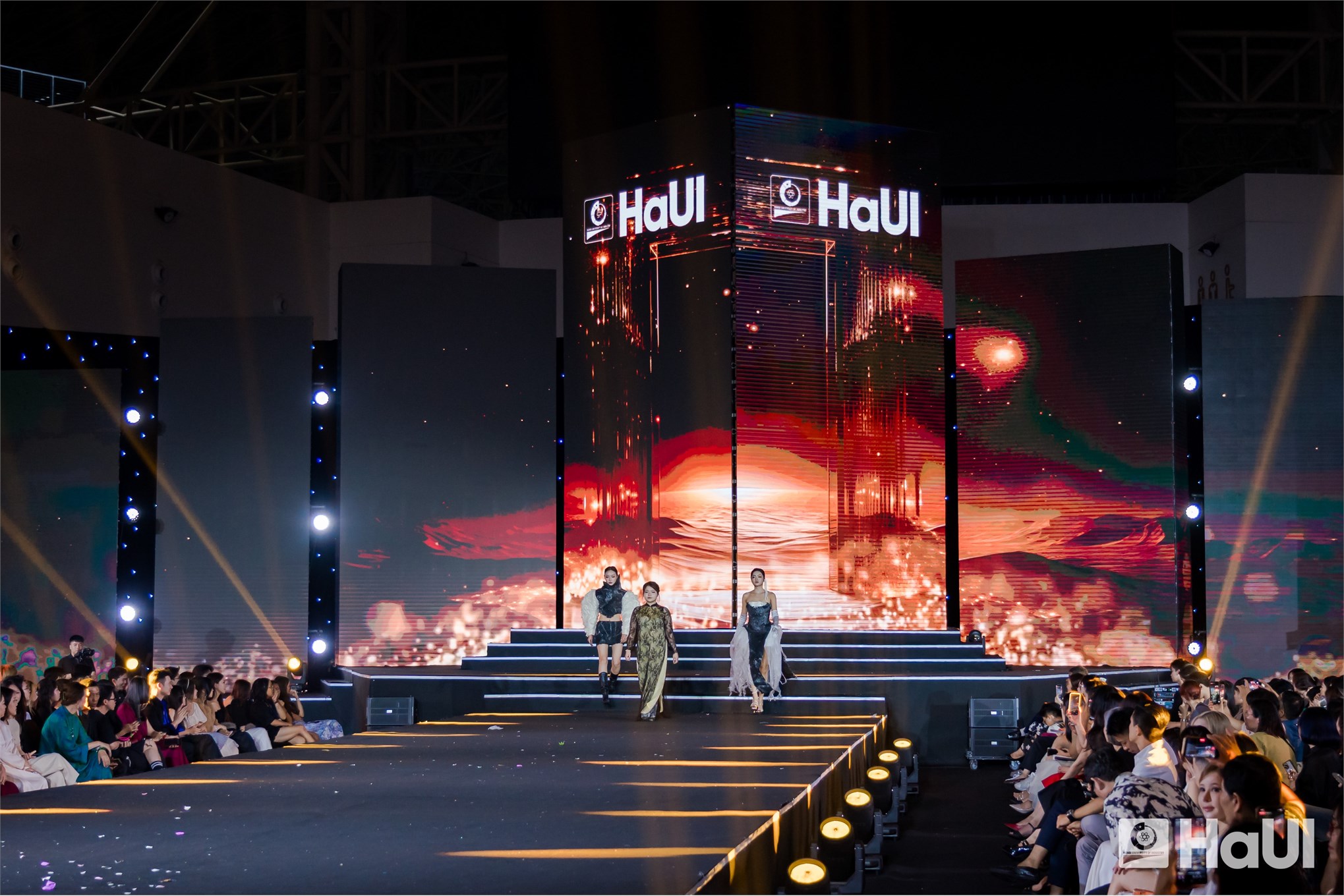 Sinh viên Đại học Công nghiệp Hà Nội tỏa sáng tại Global Fashion Week All Stars
