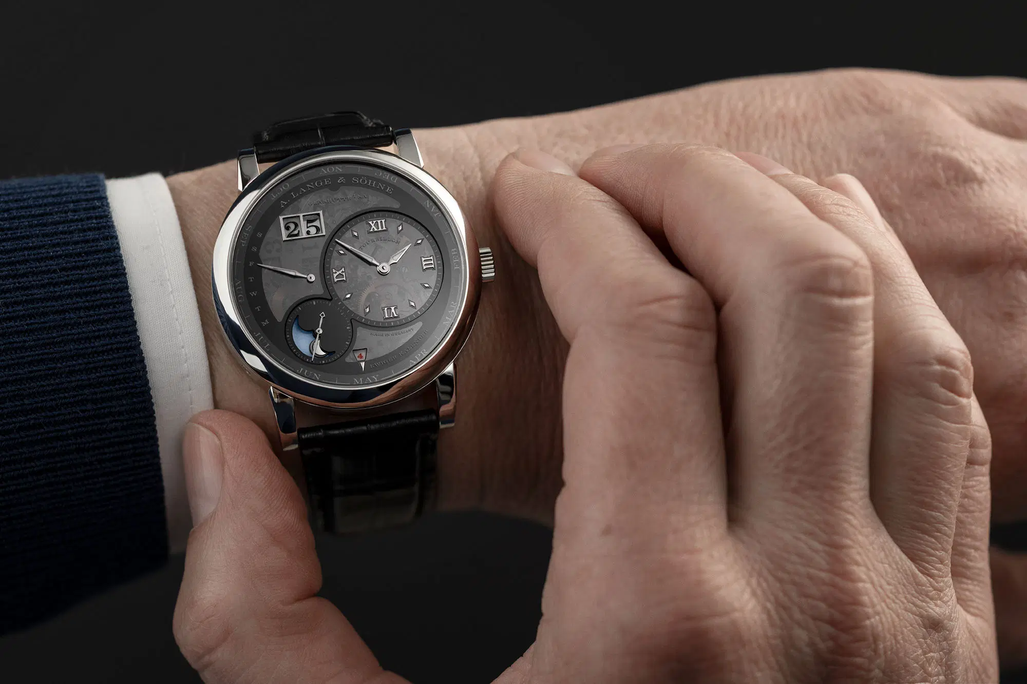 How Luxury Watchmakers Redefine Design Through Materials and Craft