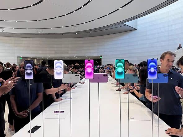Apple Upgrade Program bị khai tử: bạn có đang trả nhiều hơn cho iPhone?