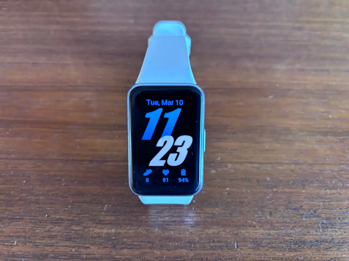 Galaxy Fit 4 Specs Hint at Samsung’s Next Budget Fitness Tracker