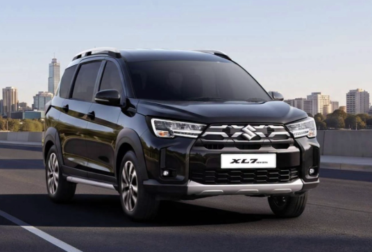 Suzuki XL7 facelift: MPV 7 chỗ nâng cấp để đấu Xpander, Stargazer