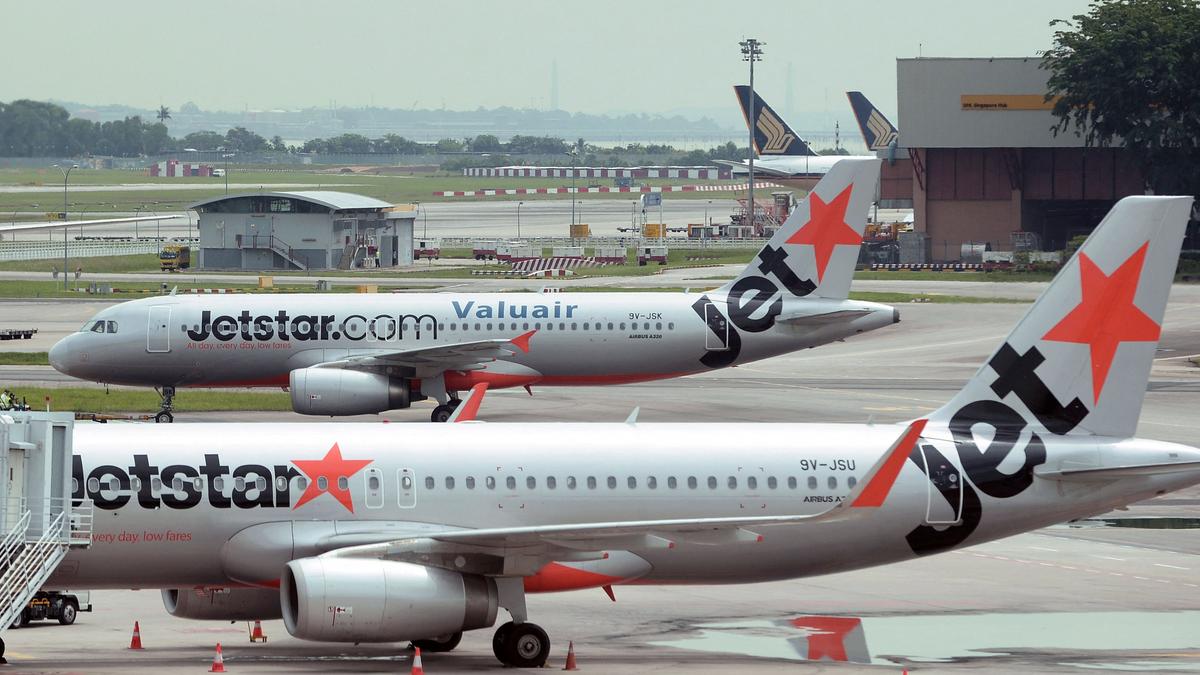 Budget Airlines Are Turning Overhead Bags Into a Cash Cow