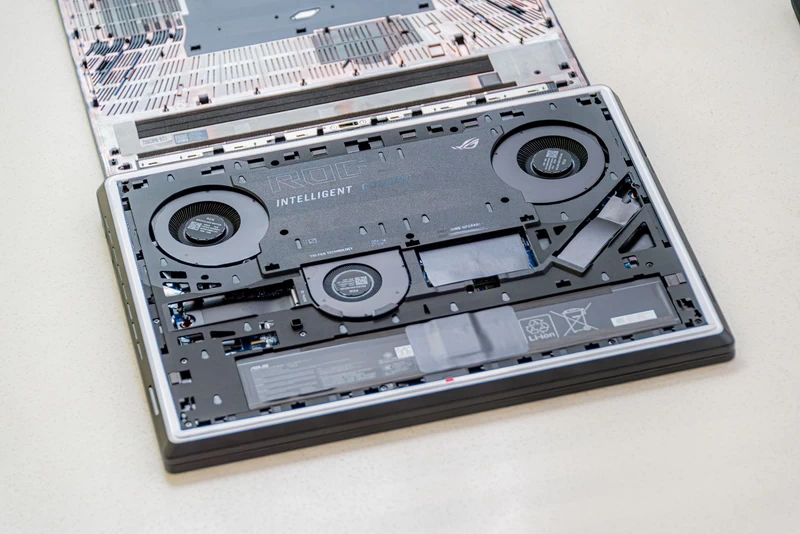 ASUS ROG Strix SCAR 18: chuẩn mực mới của laptop gaming cực cao cấp